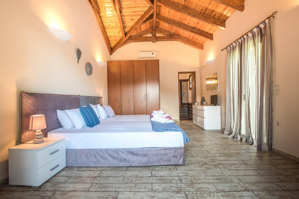 Astarte Villas - Kyveli Luxurious Private Villa Gaitani Room photo