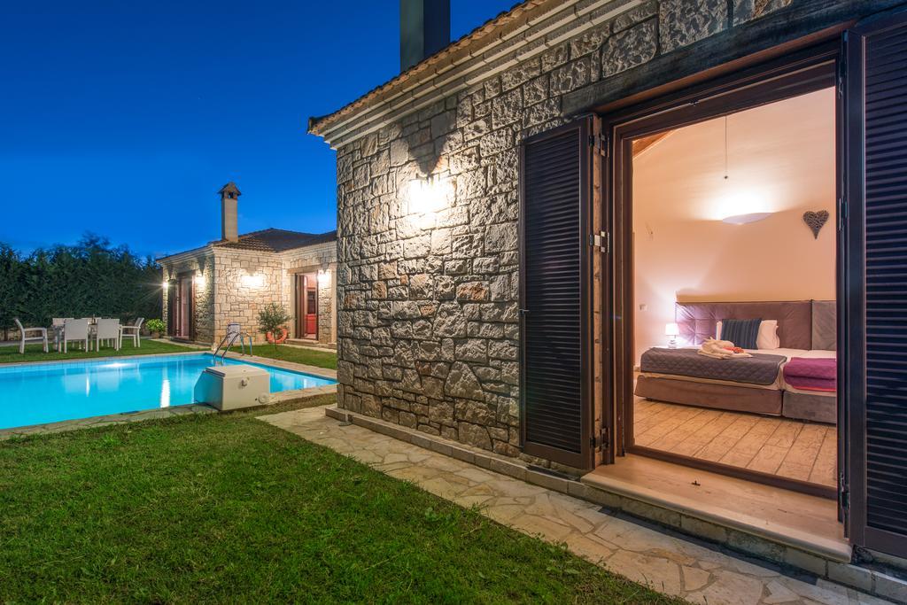Astarte Villas - Kyveli Luxurious Private Villa Gaitani Room photo