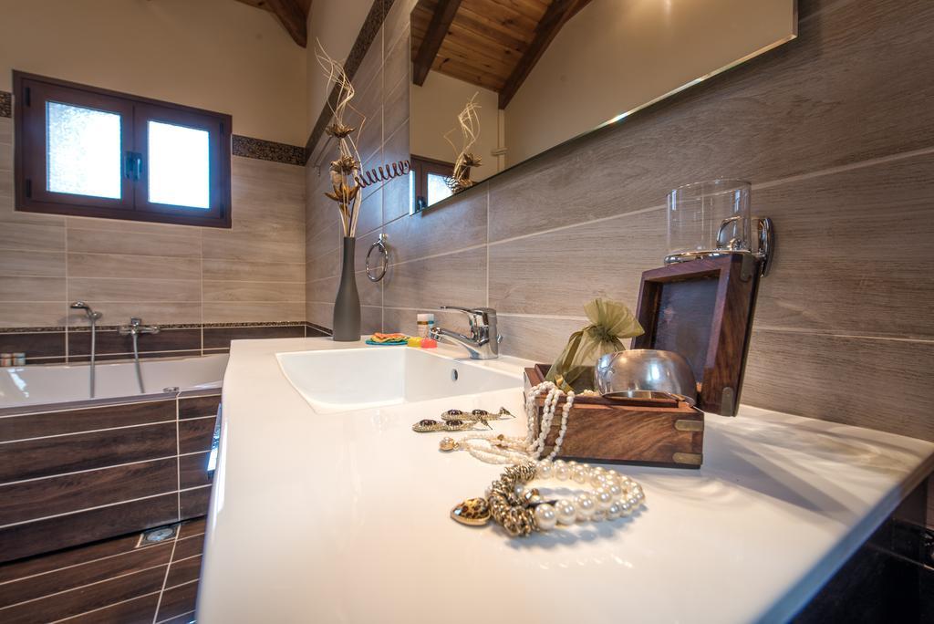 Astarte Villas - Kyveli Luxurious Private Villa Gaitani Room photo
