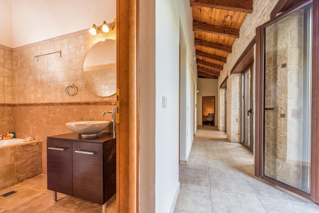 Astarte Villas - Kyveli Luxurious Private Villa Gaitani Room photo